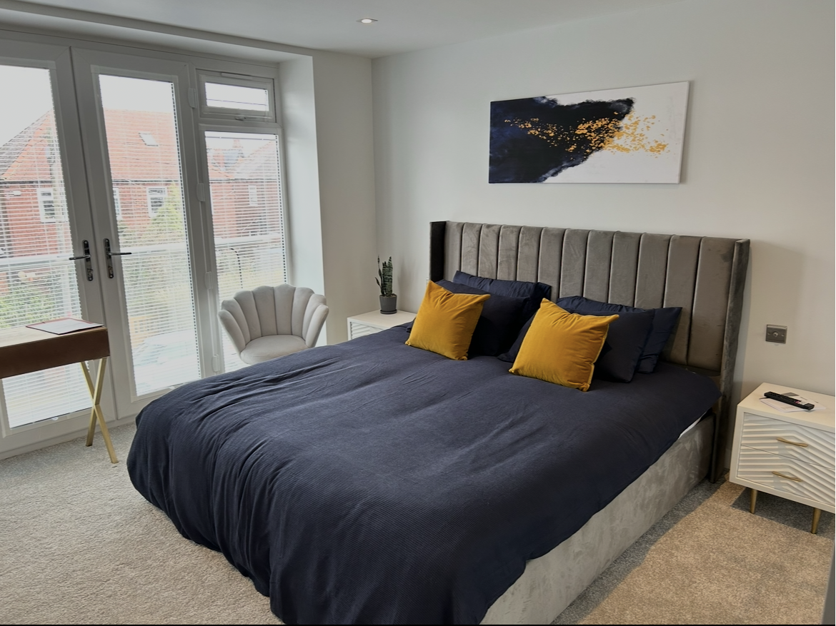 Bank Conversion – Street Lane Residence