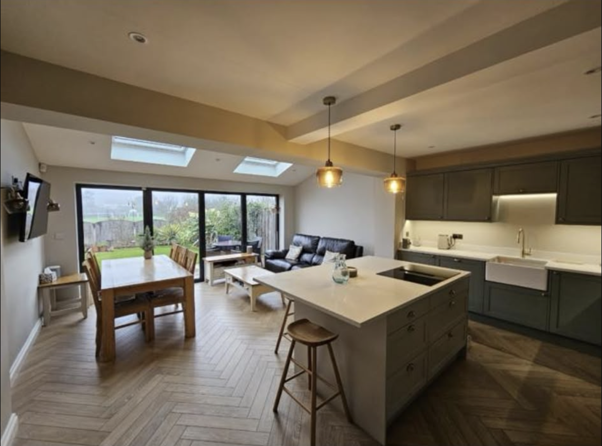 Contemporary Kitchen Extension